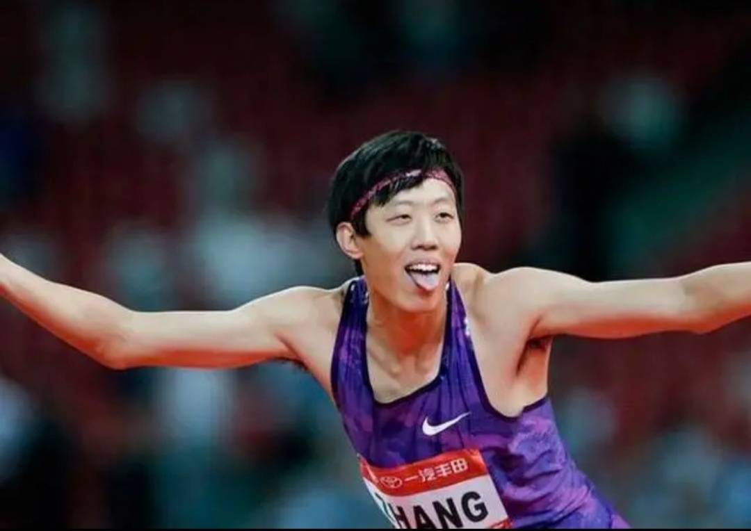 怎么跳高跳得非常高 b48aa0ae57634a47abd42536888ff01b.jpeg