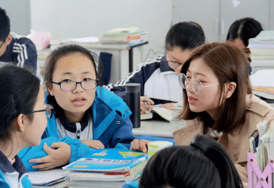 怎样才能当上大学的老师 c47f00a4b4b8495f83e4786a5afae4a3.png