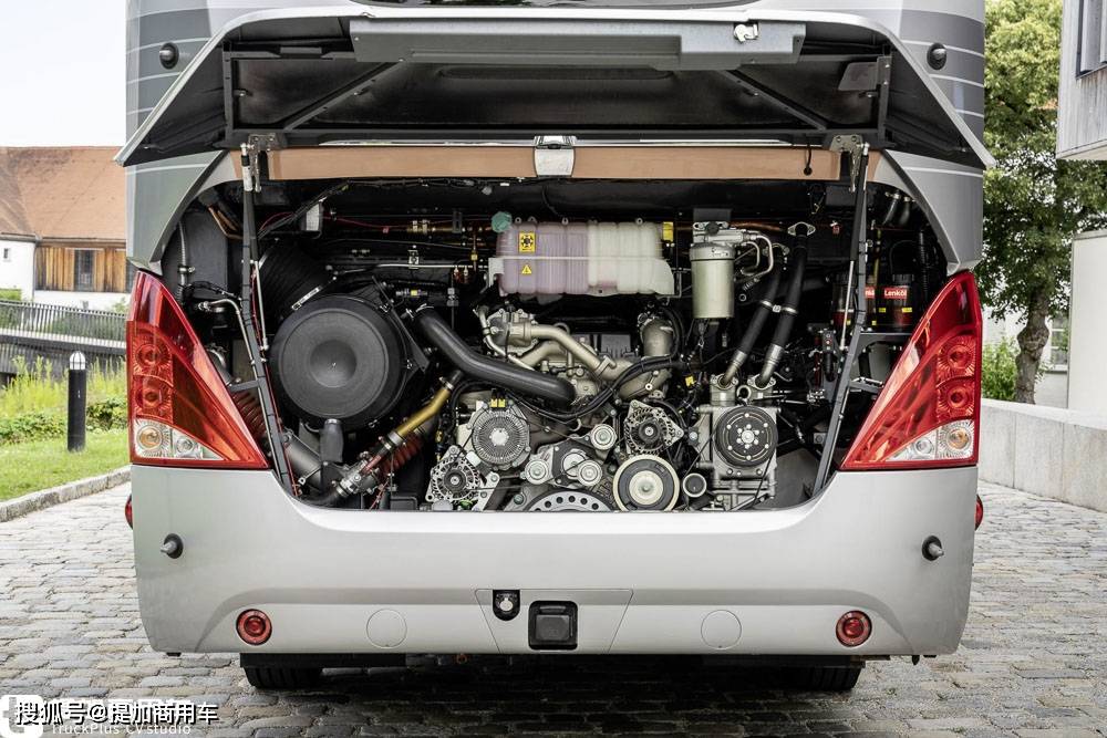 近距离体验尼奥普兰cityline铂金纪念版带您看目前最豪华大巴啥配置