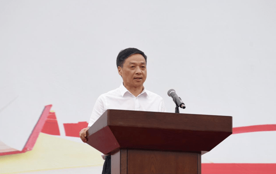 温学延宣布军训开始.