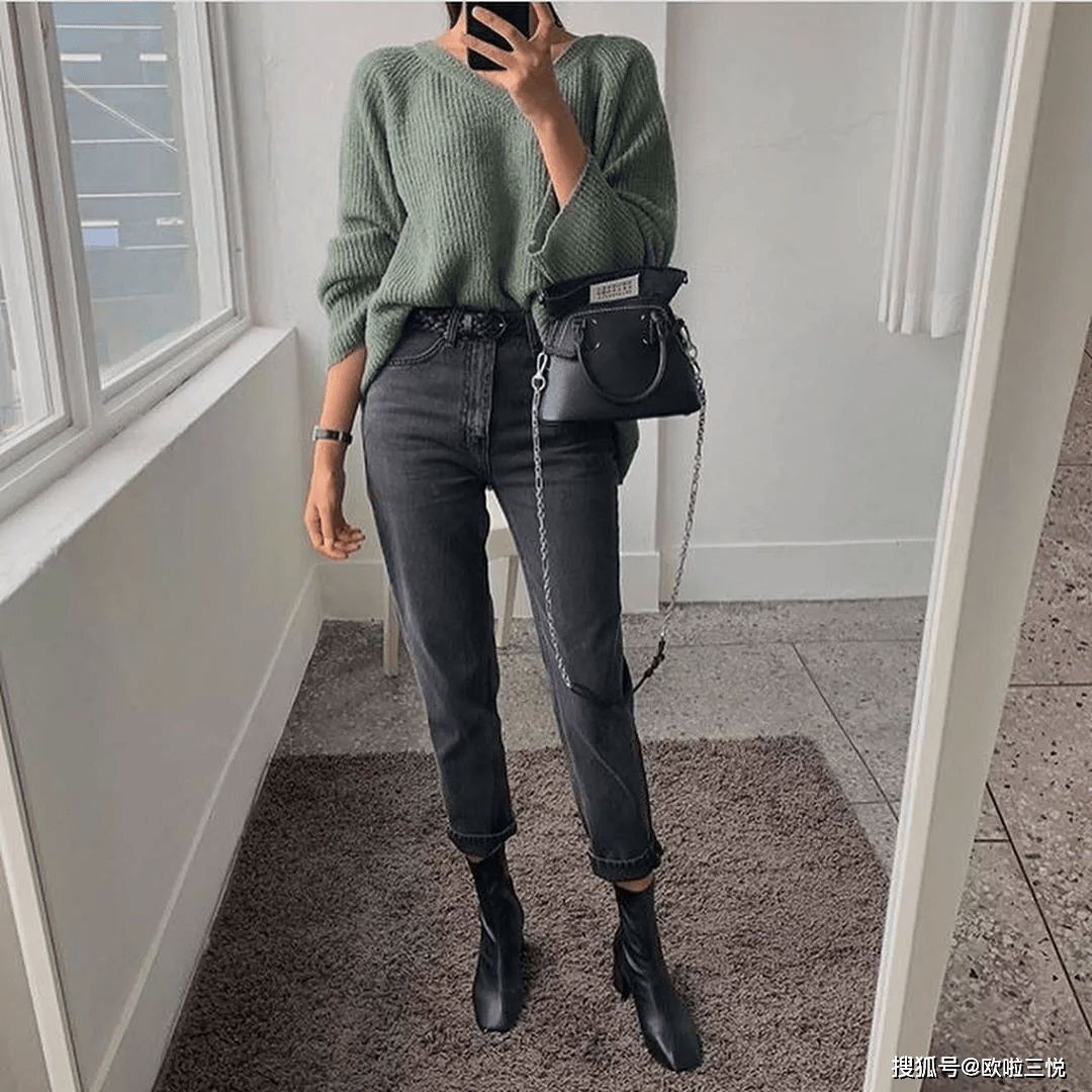卫衣 今秋 5种小黑裤穿搭,让你秋冬更洋气~