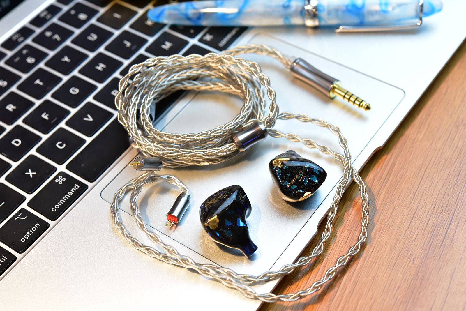 KINERA Skuld 5动铁耳机评测：单看频响曲线堪称动铁之王