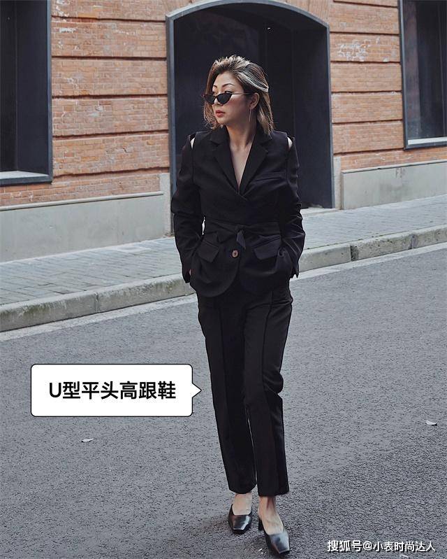 颜色 穿九分裤时，搭什么鞋子才够好看？裸靴或者平头鞋都可以，特显高