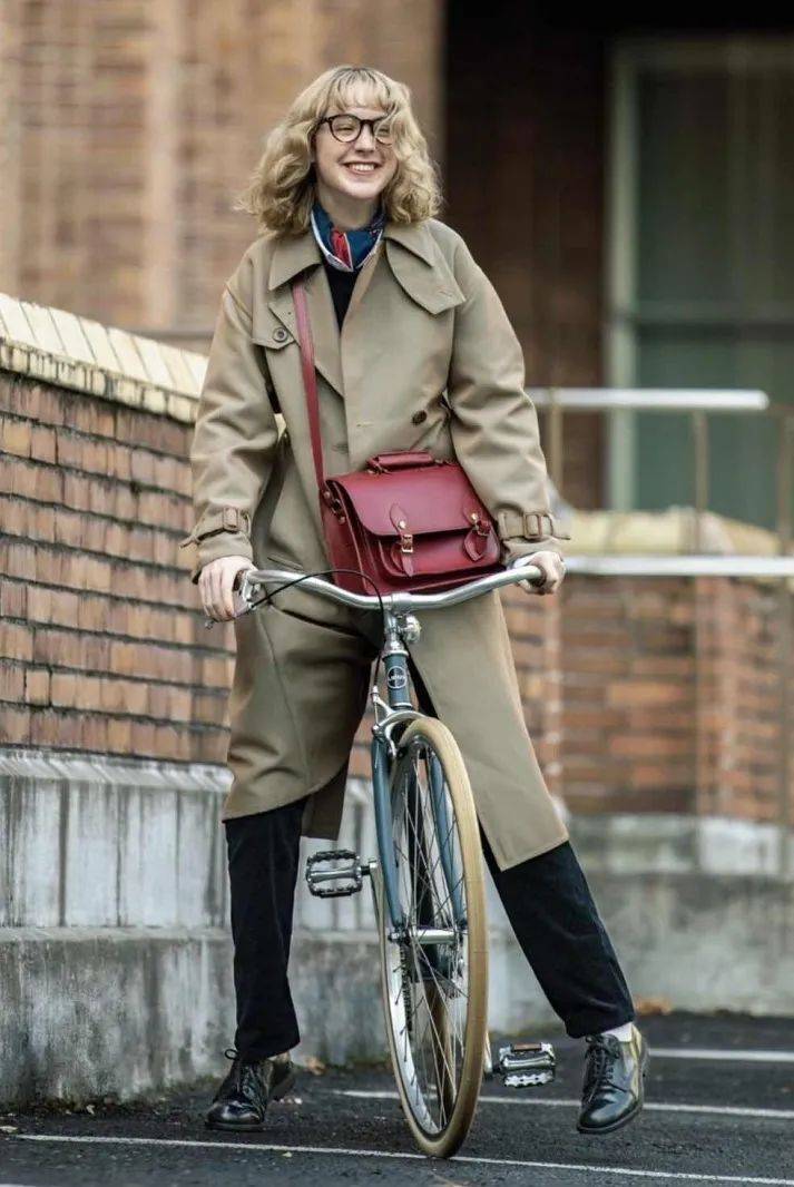 设计 穿10年也不过时的经典风衣，推荐你选这件！