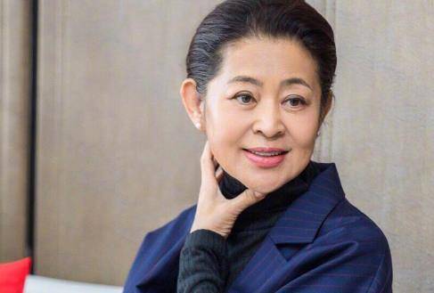 事故|直播事故中的主持人反应，倪萍机智，何炅暖心，董卿令人佩服！