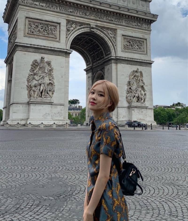 澳洲 澳洲玫瑰在海外释放自我，一头金发度假游玩好惬意，颜值好能打！