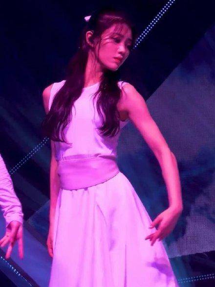 沈小婷|沈小婷《Girls Planet 999》姻缘舞台直拍，高光绝美镜头被
