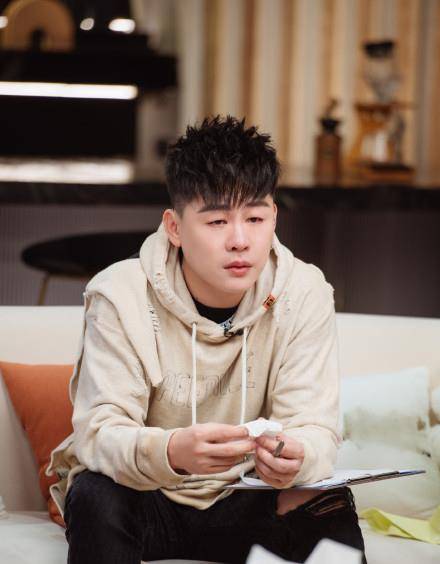 类节目|《再见爱人》哭惨了，胡彦斌第一次在镜头前哭到控制不住