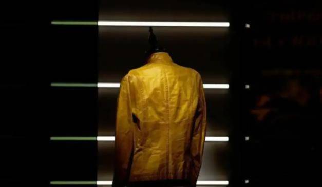 拍卖结果|王家卫30件藏品拍卖结果出来了！张国荣穿过的夹克，拍了75万多！