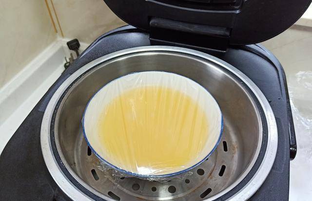 电饭煲|午餐4个菜发朋友圈，都夸太丰盛，尤其第1个，网友大赞：这招绝了