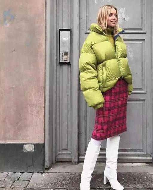 感觉 短款外套才更时髦!上身显瘦又时髦,小姐姐妥妥的时髦精