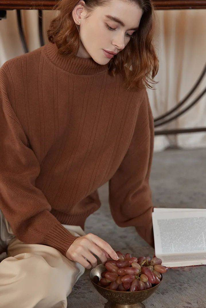 气质 大毛衣+半裙,才是2021秋冬最气质时髦的打开方式!