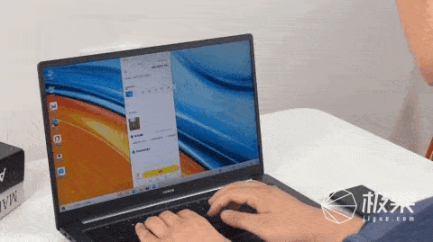 工作随时随地高效输出，数码博主出差途中也能过过“手”瘾