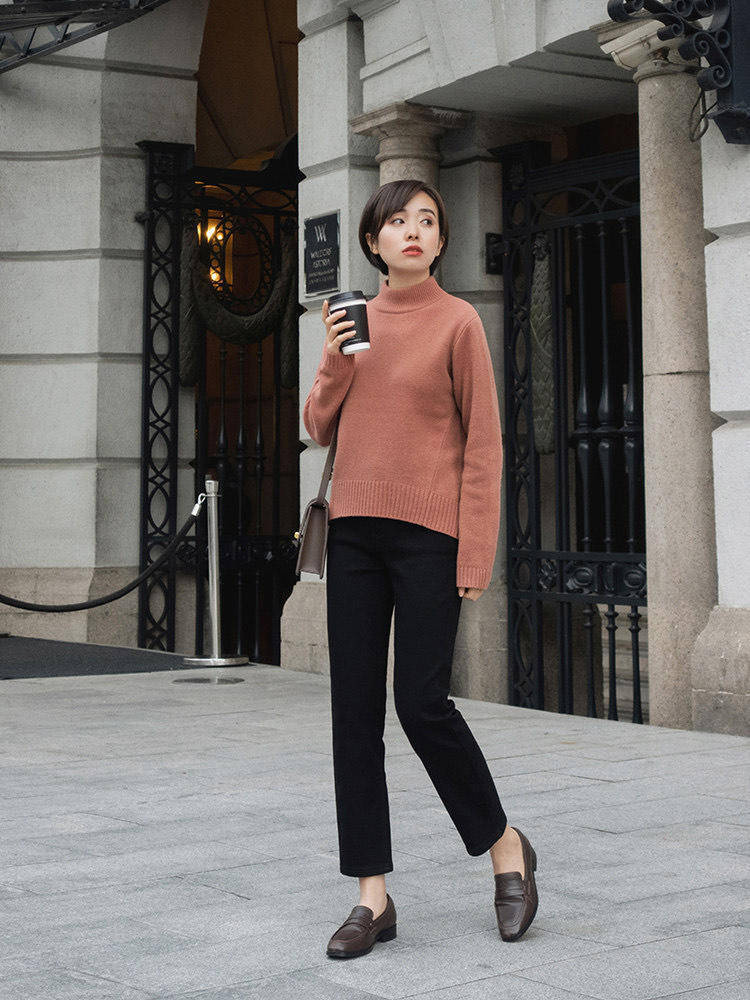 毛衣 给大家分享一些内搭搭配技巧