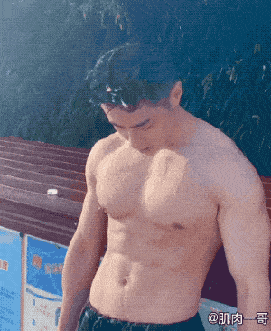 教练180cm重庆健身教练爆红网络，颜值肌肉太可了