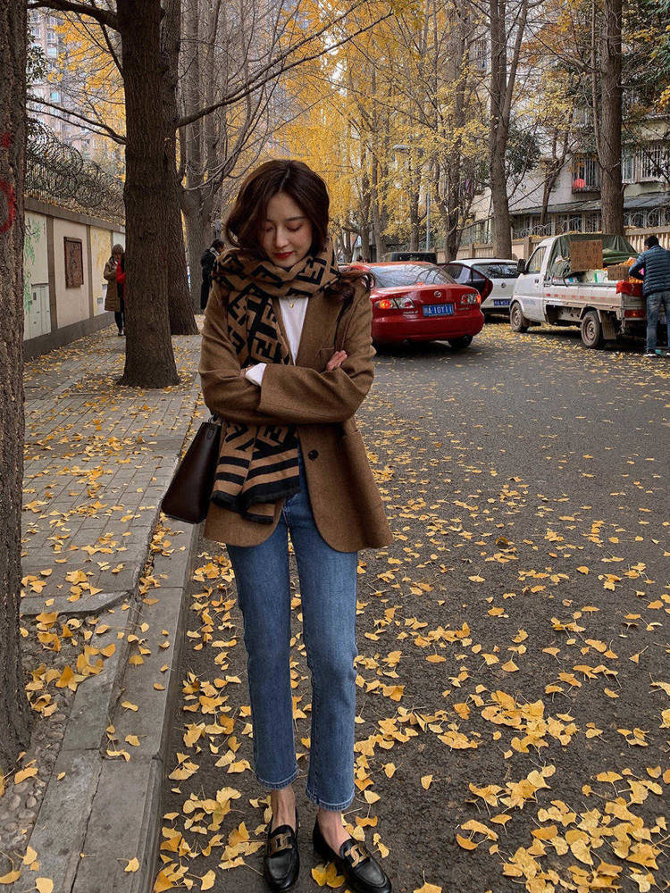 身材 裤子和大衣的搭配，看起来有气质