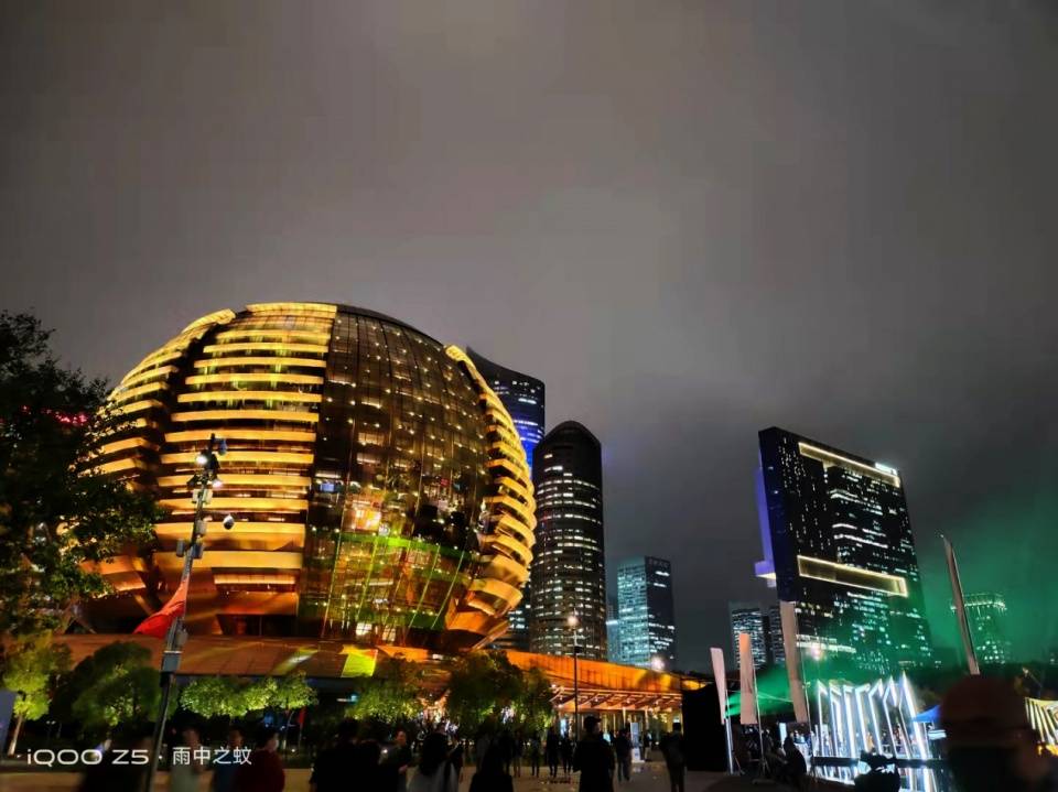 层层越级——这就是1899元起的iQOO Z5给我的体验