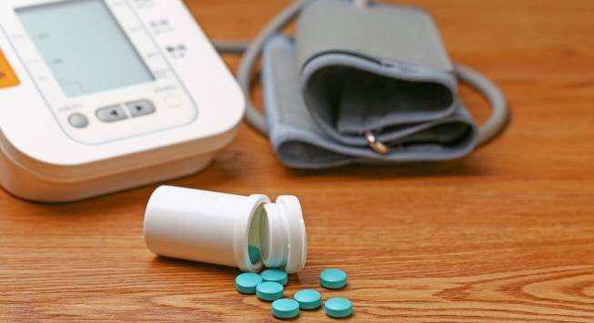 代谢|糖尿病肾病避开尿毒症，2项指标是关键，送你一份护肾指南