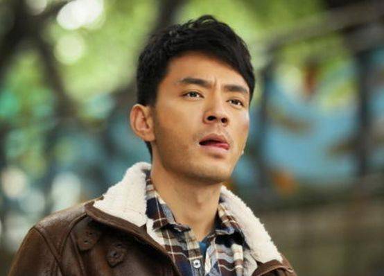 原创曾被陈建斌骂醒为挣学费大二开始接戏离婚后再娶小10岁娇妻