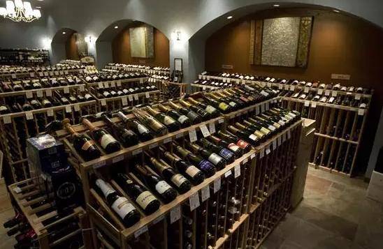 进行|经过“橡木桶”培养的葡萄酒才是好酒？不一定，教你一招分辨好坏