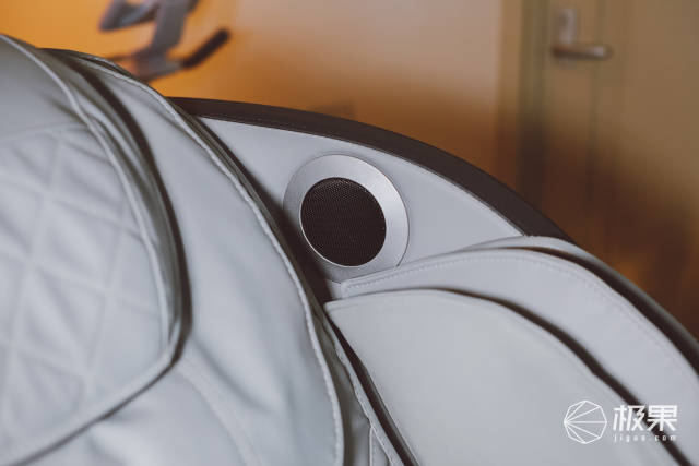 腰部|伏案工作者的福音！74组气囊+仿生机械手，在家私享全身“马杀鸡”