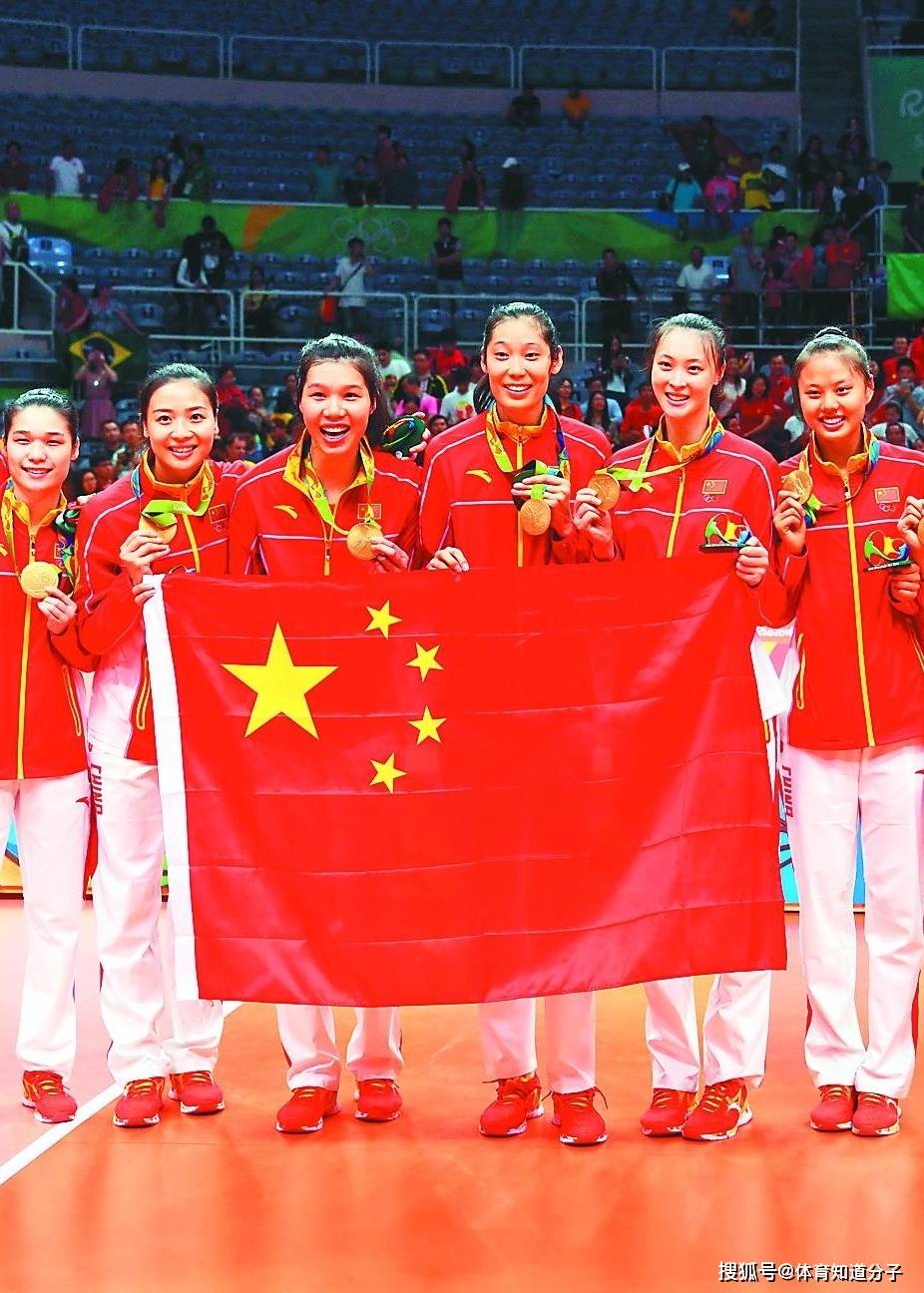 由于中国女排的主教练郎平已经离开了国家队主帅的职位,这意味着郎平