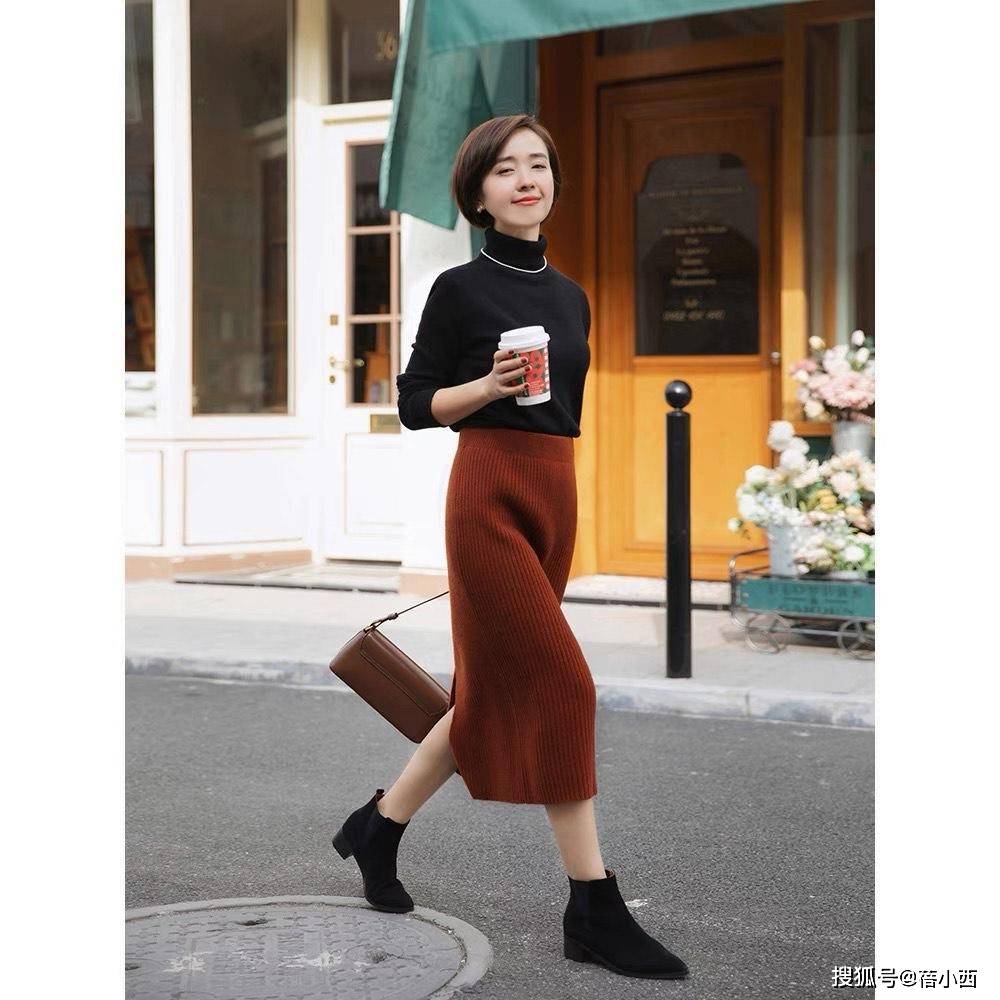 in 多穿“半身裙”，搭配西装、针织衫时尚又优雅，秋季的最in存在