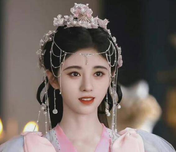 流苏|鞠婧祎的两部新戏即将上映！造型和妆容万年不变成了硬伤