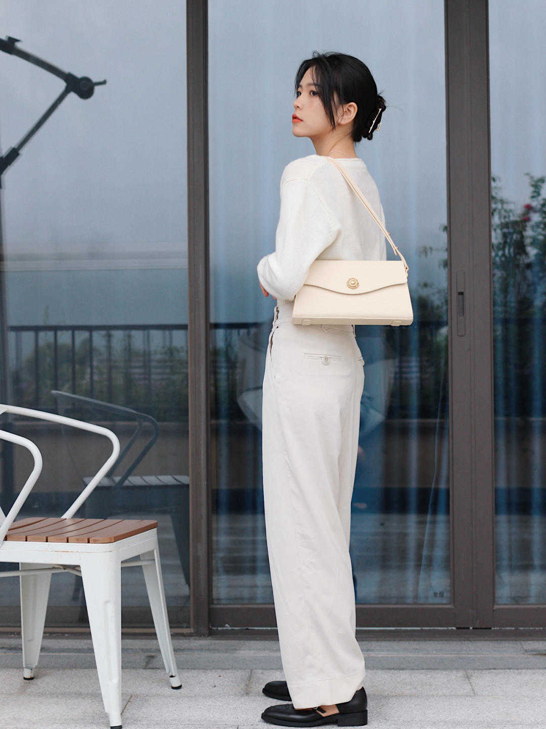 风衣 秋冬买大衣，选这3款更高级洋气，显白衬肤提气质，特别好看