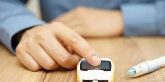 马主任|糖尿病血糖控制好，空腹血糖6.5，餐后血糖8.2，还要测糖化吗？
