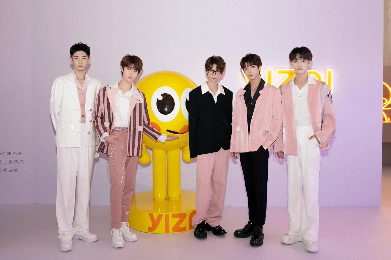 品牌|来伊份21周年鲜潮盛典火爆魔都 跨圈破局精准触达Z世代