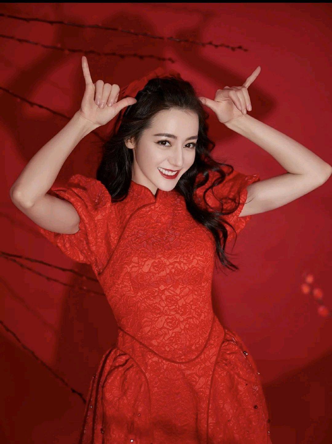 立体感娱乐圈颜值天花板，也有bug？