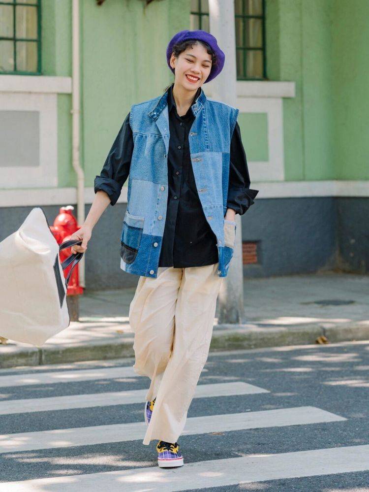 时尚 马甲与衬衫一起穿，看起来好看有气质