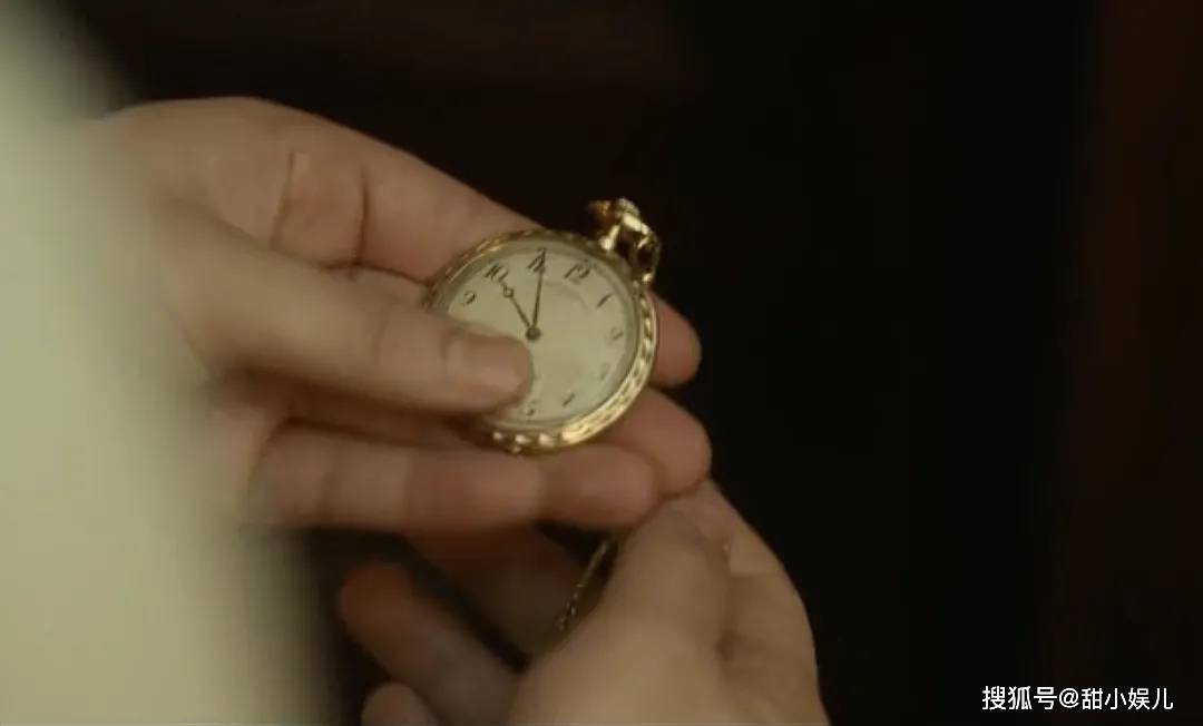 民国|邓伦倪妮吻戏好甜:民国贵公子遇上现代女法医,《夜旅人》追定了