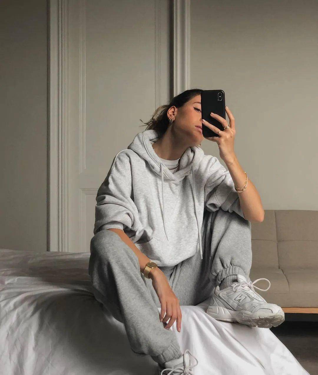 感觉 想要穿出新鲜感，今年的秋装，可以考虑一下慢跑裤