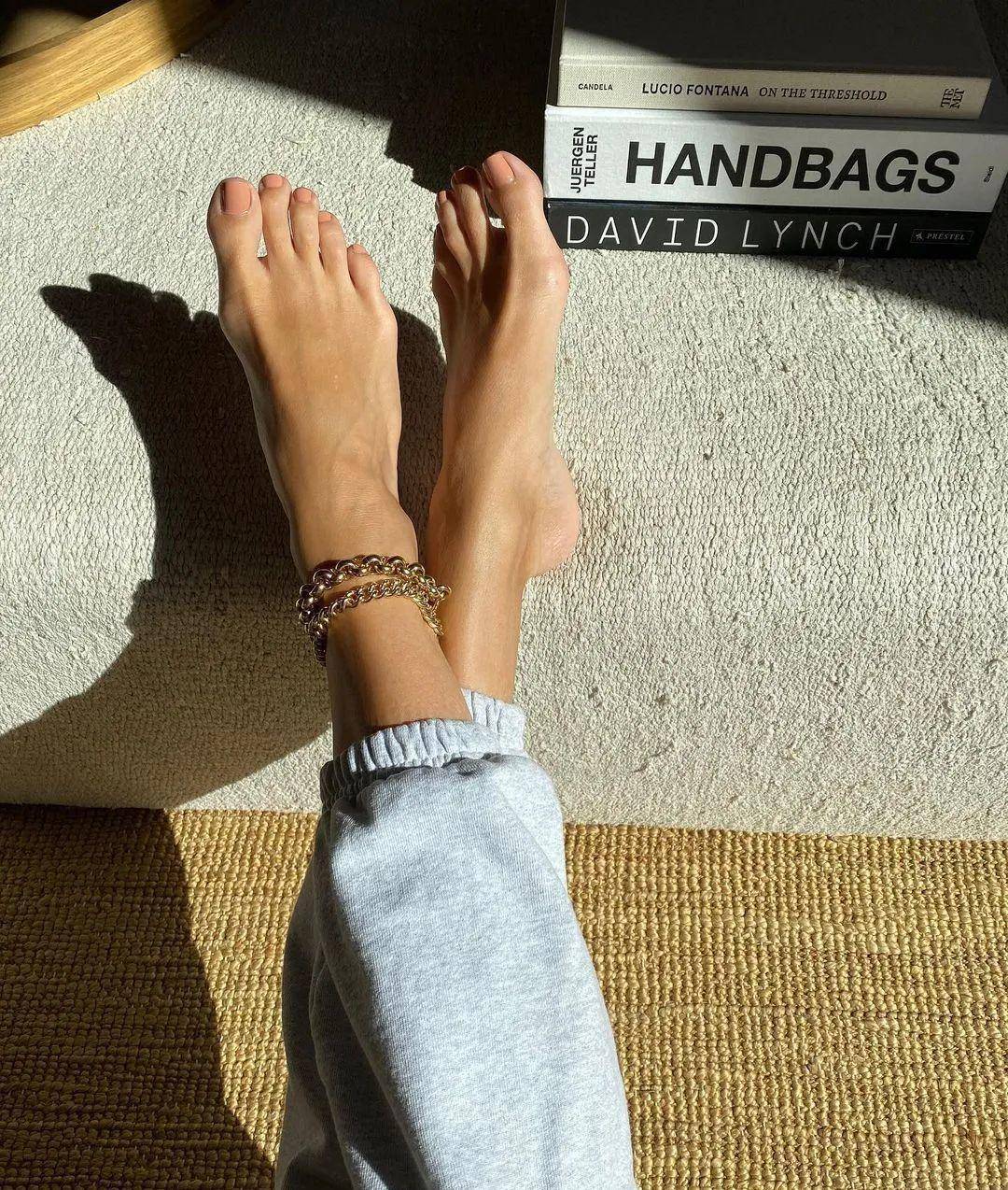 感觉 想要穿出新鲜感，今年的秋装，可以考虑一下慢跑裤