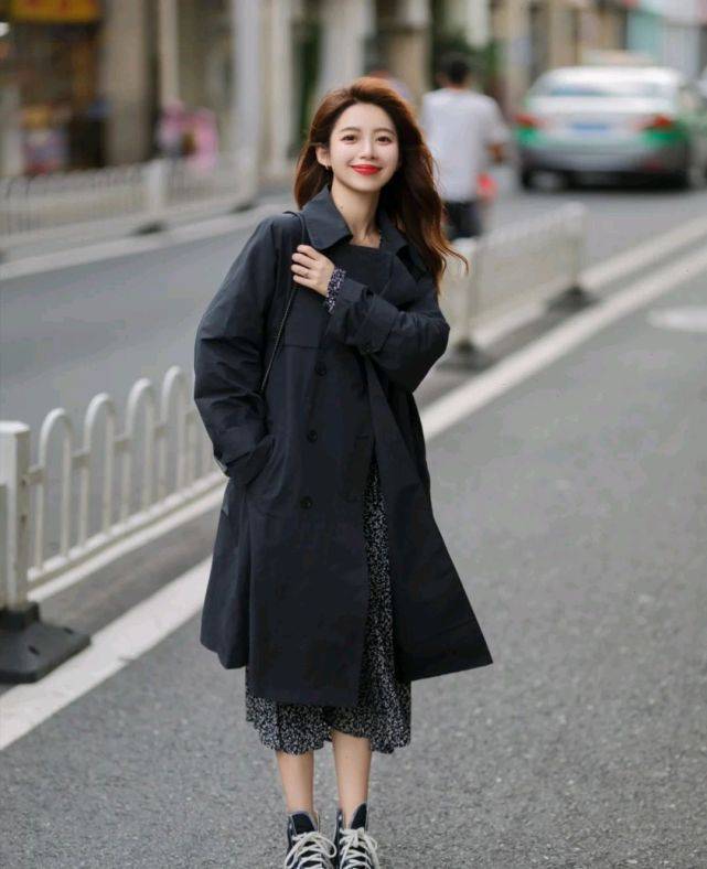 黑色 服装穿搭是女生的门面，可以很简约，但不能太过普通