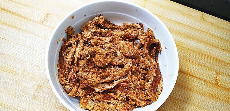 粉蒸肉的家常做法软糯不腥 2c3a65fb4778497f9178744632b92623.jpeg