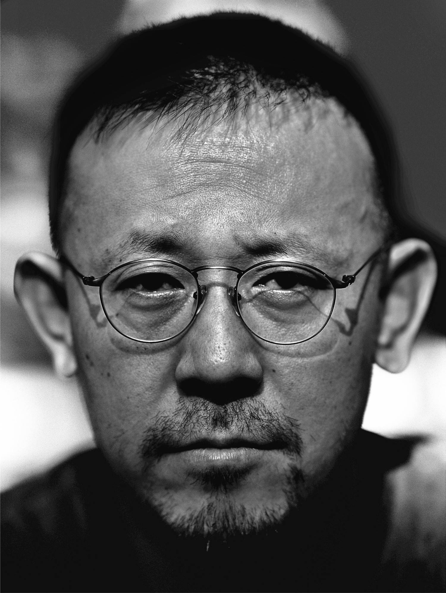 因为|58岁的姜文，从娱乐圈清流，到如今和关晓彤合作跌倒，真不应该