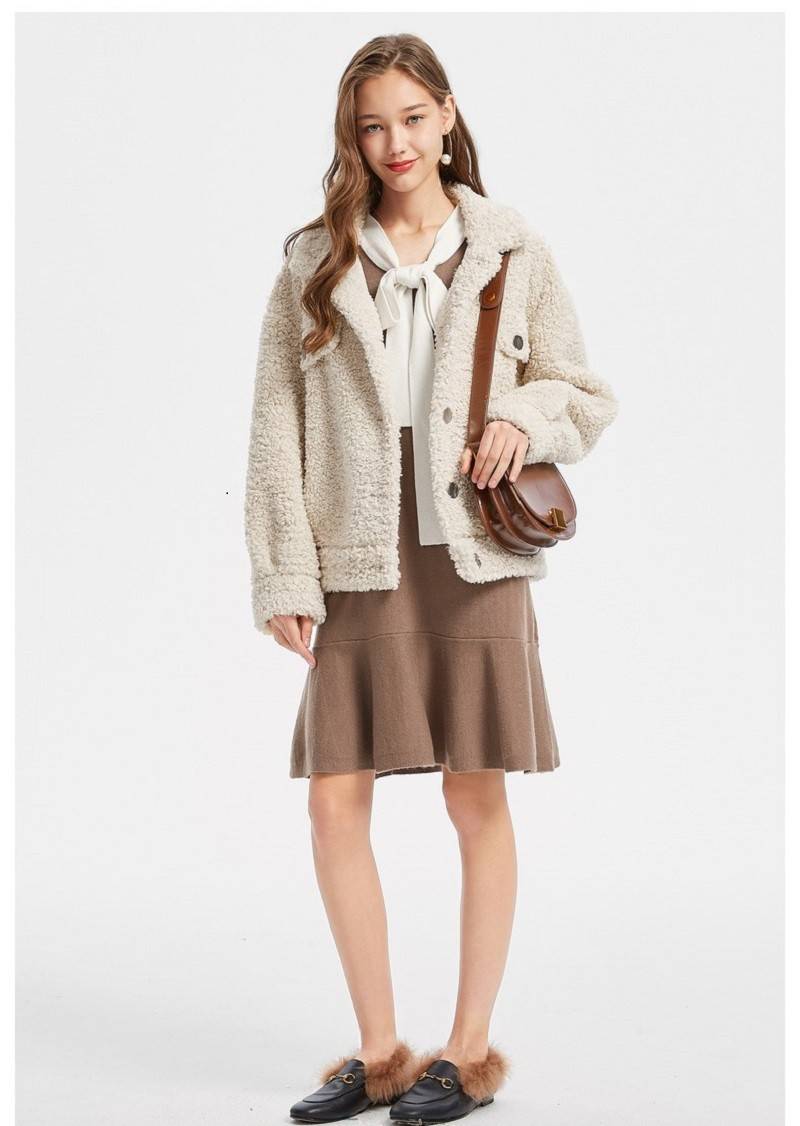 羊羔 深秋冬保暖高级穿搭look,这三种让你轻松禁住凌冽寒风,时尚吸睛