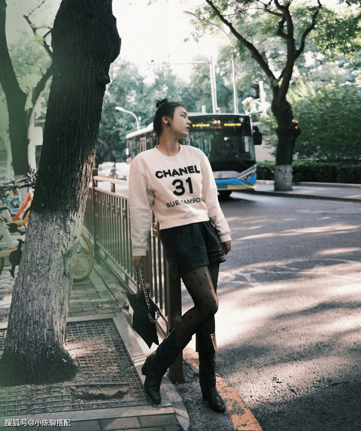 季节 秋季露腿穿搭，反季节新时尚，女明星们都在穿