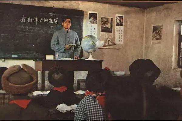 海市蜃楼|80年代十大“现象”佳片，《少林寺》1.6亿，《红高粱》获奖无数？