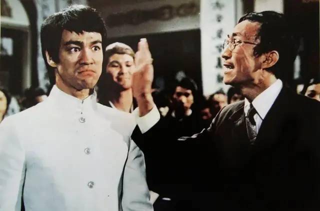 周星驰|香港电影十大经典角色，“九叔”林正英，“禁欲系”法海令人难忘！