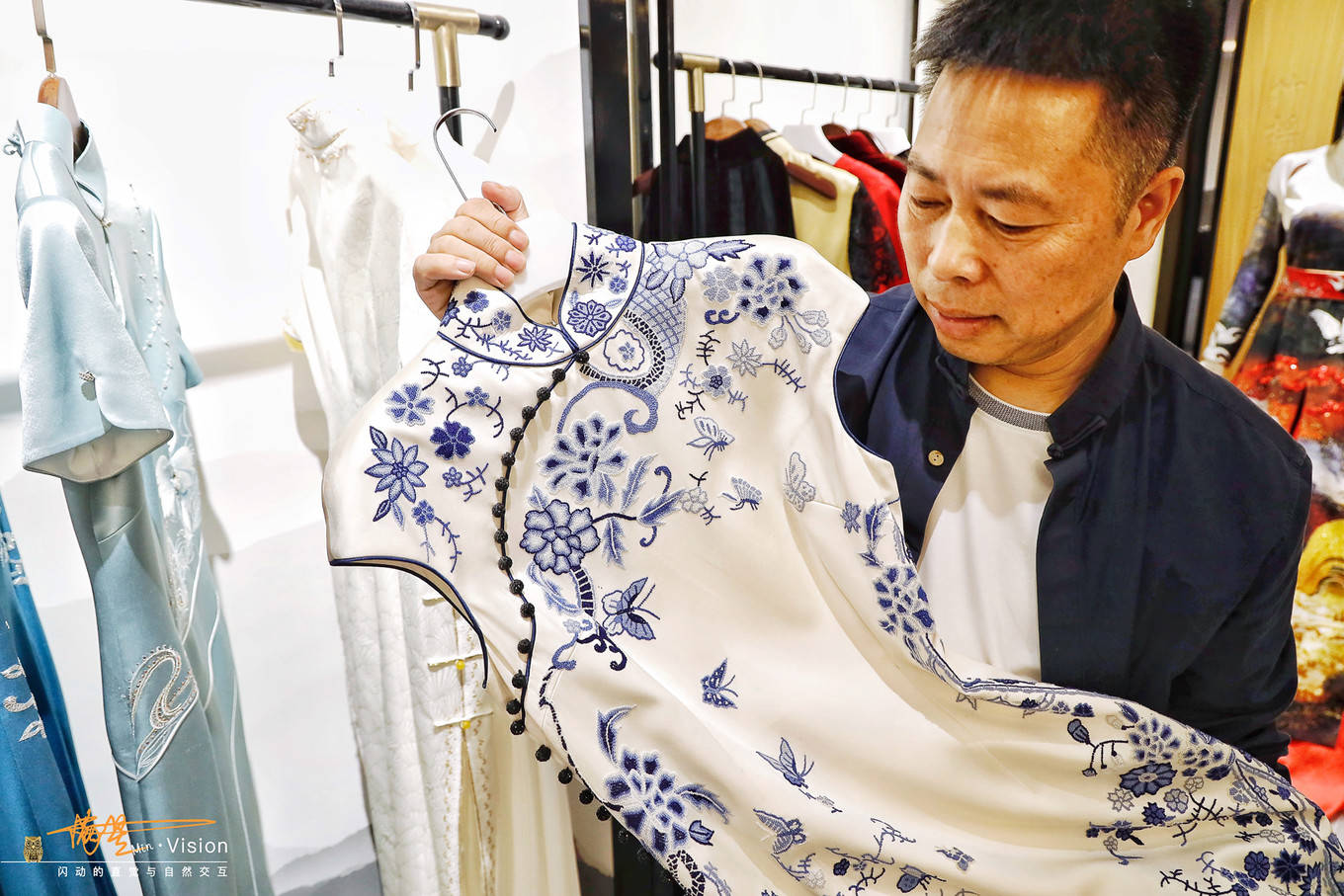 "棠吟"既是金剪刀旗下艺术旗袍品牌名称,也是一个综合性的文化创意