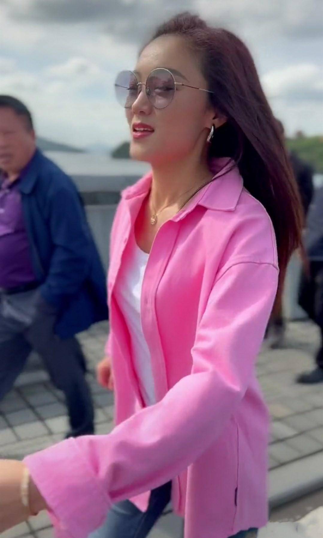 王小海王小玮最新演出视频 2b954853b67b4b76980f0ff834d7d96b.jpeg