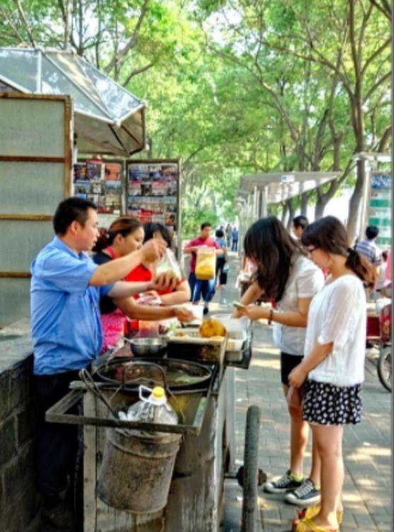 什么|作为著名的美食片导演，陈晓卿在北京吃早餐也会陷入无奈