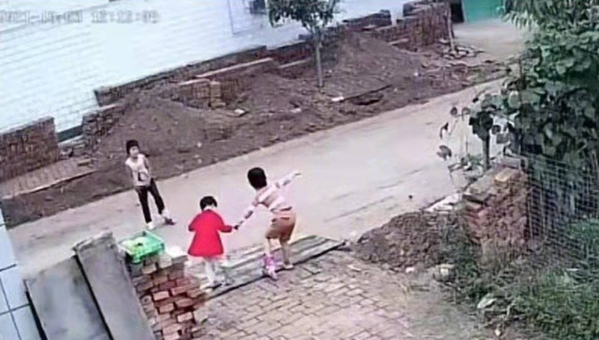 原创揪心！河北3名女孩池塘内溺亡，生前画面曝光