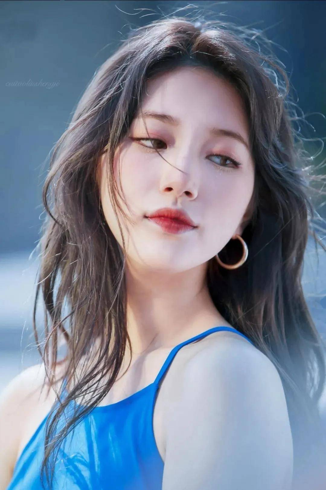 卷发如何做到换发型等于换头？看完这几点，秒变女神！