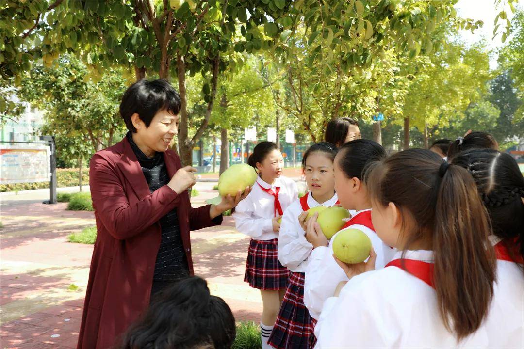 昆吾|木瓜情深 感恩莫忘丨濮阳市昆吾小学举行第三届“木瓜”主题文化活动