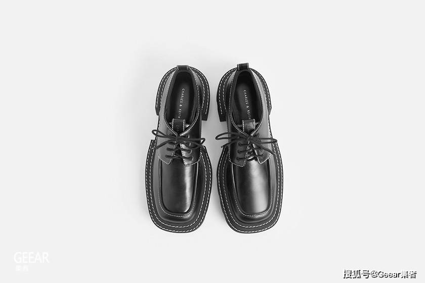 Loafers Gigi Hadid率性秋日穿搭，这双复古方头鞋成焦点！